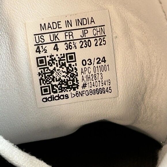 Adidas Kids; Grade School Samba OG Shoes US 4.5 YOUTH - Picture 7 of 7